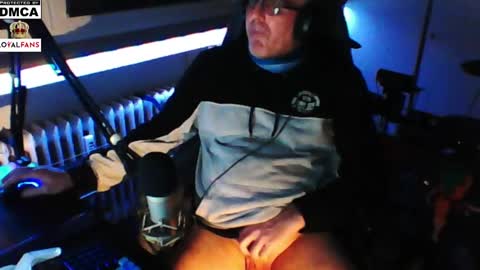 Snapshot of luckyfreak1 chatting on January 2025 03:12:02 AM call me Stefan online show from January 2025 03:12:02 AM