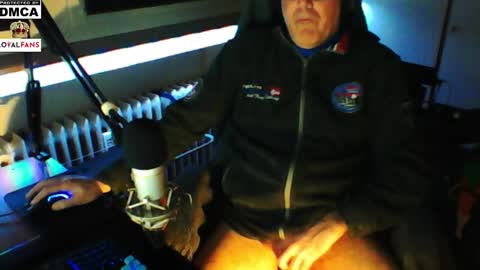 Snapshot of luckyfreak1 chatting on January 2025 10:10:01 PM call me Stefan online show from January 2025 10:10:01 PM