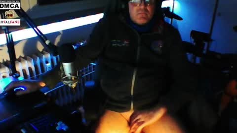 Snapshot of luckyfreak1 chatting on February 2025 11:24:01 PM call me Stefan online show from February 2025 11:24:01 PM