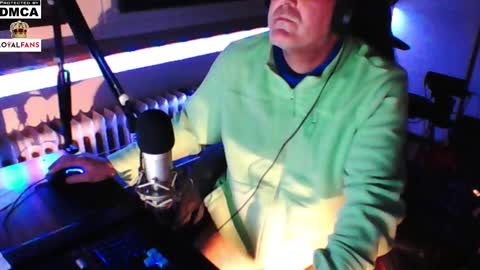 Snapshot of luckyfreak1 chatting on February 2025 09:26:02 PM call me Stefan online show from February 2025 09:26:02 PM