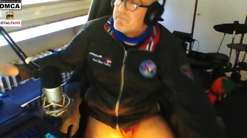 Snapshot of luckyfreak1 chatting on March 2025 09:21:01 AM call me Stefan online show from March 2025 09:21:01 AM