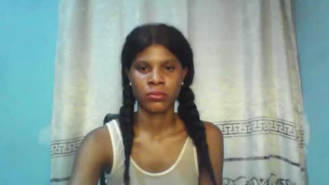 Snapshot of luckymadequeen chatting on January 2025 10:40:01 PM Gloria online show from January 2025 10:40:01 PM