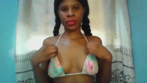 Snapshot of luckymadequeen chatting on January 2025 12:55:01 PM Gloria online show from January 2025 12:55:01 PM