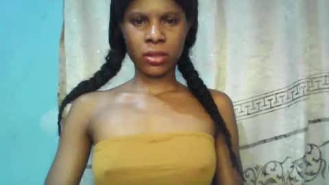 Snapshot of luckymadequeen chatting on January 2025 08:45:01 PM Gloria online show from January 2025 08:45:01 PM