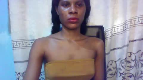 Snapshot of luckymadequeen chatting on January 2025 07:29:01 AM Gloria online show from January 2025 07:29:01 AM
