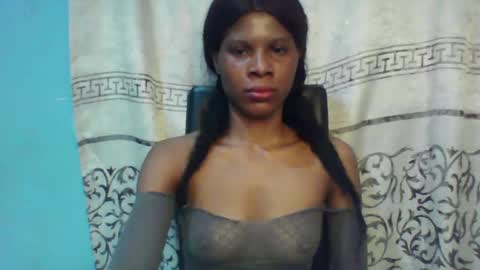 Snapshot of luckymadequeen chatting on March 2025 06:46:02 AM Gloria online show from March 2025 06:46:02 AM