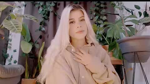 Snapshot of luckysapphire777 chatting on October 2025 03:01:01 PM luckysapphire777 online show from October 2025 03:01:01 PM