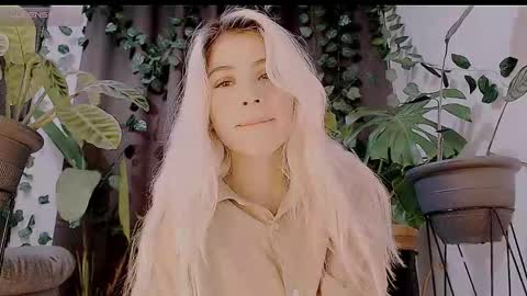 Snapshot of luckysapphire777 chatting on October 2025 12:22:02 PM luckysapphire777 online show from October 2025 12:22:02 PM