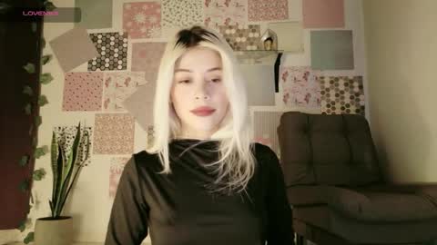 Snapshot of luckysapphire777 chatting on April 2026 12:25:01 PM luckysapphire777 online show from April 2026 12:25:01 PM