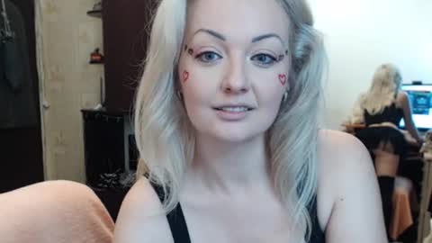 LuckyShot online show from October 2025 03:02:01 PM