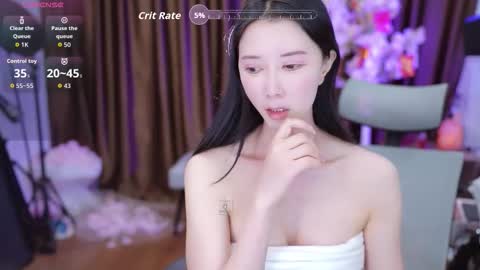 Lucy online show from October 2025 02:19:02 AM