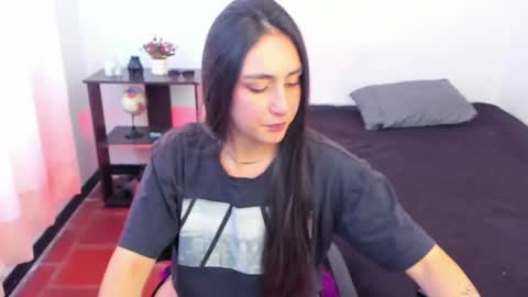 Snapshot of lucy_be chatting on September 2025 07:03:01 PM Lucia online show from September 2025 07:03:01 PM