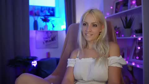 Cutie Lucy online show from June 2026 06:34:01 PM