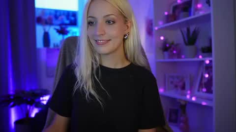 Cutie Lucy online show from July 2026 06:02:02 PM