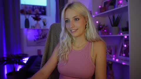 Cutie Lucy online show from July 2026 06:17:01 PM