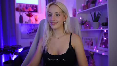 Cutie Lucy online show from July 2026 06:07:02 PM