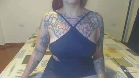 Snapshot of lucy_dreams69 chatting on February 2025 01:35:01 AM Lucia online show from February 2025 01:35:01 AM