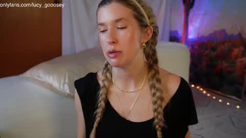 Lucy. online show from September 2025 11:48:01 PM