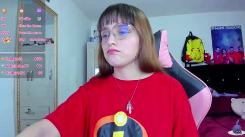 Snapshot of lucy_hess_ chatting on December 2024 10:48:01 PM Lucy online show from December 2024 10:48:01 PM