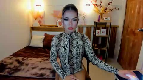 Snapshot of lucyvane chatting on February 2026 03:52:01 PM lucyvane online show from February 2026 03:52:01 PM