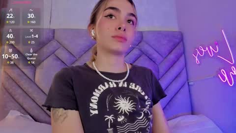 Lucy Vega online show from December 2024 01:59:02 PM