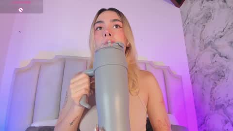 Lucy Vega online show from January 2025 04:06:01 AM