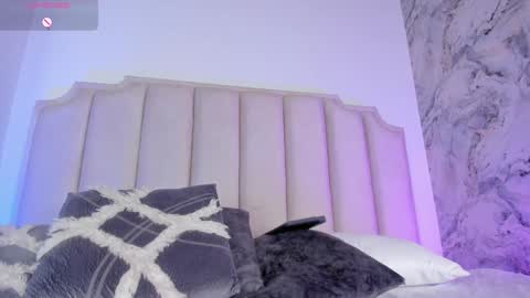 Lucy Vega online show from January 2025 04:15:01 AM