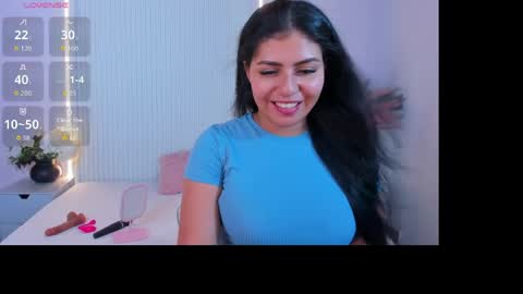 Lucy Wold online show from May 2026 08:39:01 PM