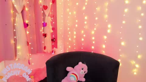 LUCYY FROM HOME  online show from February 2025 04:57:01 AM