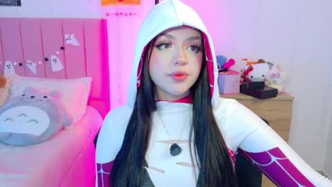 LUCYY FROM HOME  online show from October 2025 03:21:02 AM