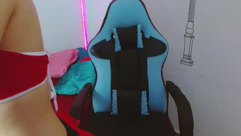 Snapshot of lucyy_start chatting on December 2024 11:02:01 PM LUCY online show from December 2024 11:02:01 PM