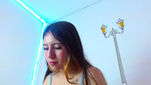 Snapshot of lucyy_start chatting on January 2025 02:22:02 AM LUCY online show from January 2025 02:22:02 AM