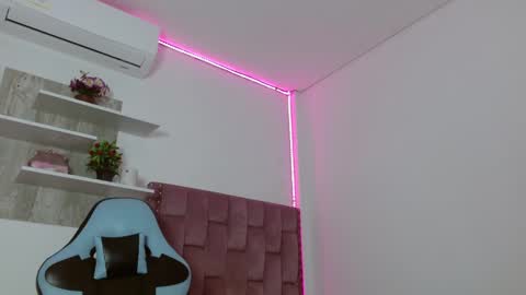 Snapshot of lucyy_start chatting on January 2025 07:16:02 PM LUCY online show from January 2025 07:16:02 PM