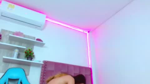 Snapshot of lucyy_start chatting on January 2025 01:31:02 AM LUCY online show from January 2025 01:31:02 AM