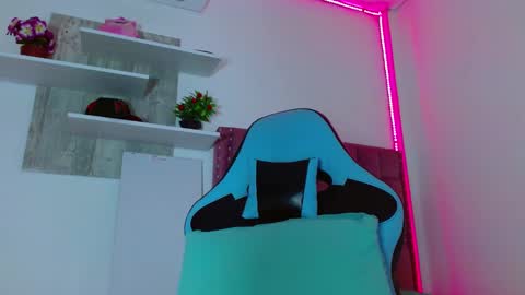 Snapshot of lucyy_start chatting on January 2025 10:39:01 PM LUCY online show from January 2025 10:39:01 PM