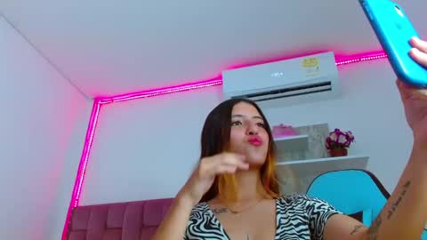 Snapshot of lucyy_start chatting on January 2025 10:49:02 PM LUCY online show from January 2025 10:49:02 PM