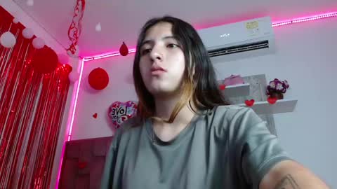 Snapshot of lucyy_start chatting on February 2025 04:40:02 PM LUCY online show from February 2025 04:40:02 PM