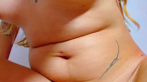 Snapshot of lucyy_start chatting on March 2025 01:36:02 AM LUCY online show from March 2025 01:36:02 AM