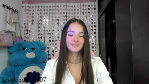 Snapshot of lucyy_tayy chatting on December 2024 09:48:01 PM The love of your life 3 online show from December 2024 09:48:01 PM