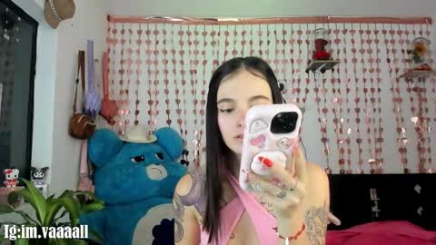 Snapshot of lucyy_tayy chatting on October 2025 06:03:01 AM The love of your life 3 online show from October 2025 06:03:01 AM