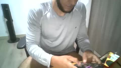 luhizu87871987 online show from November 2025 04:45:02 AM