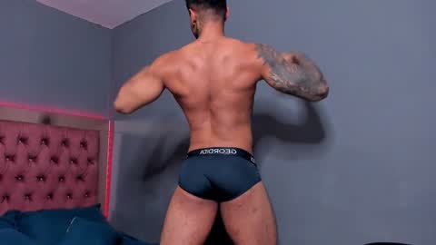 Snapshot of luigi1_ chatting on January 2025 05:07:02 AM Luigi Vitale online show from January 2025 05:07:02 AM
