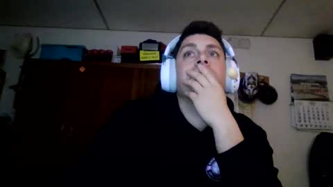 Snapshot of luis2423 chatting on February 2026 02:45:02 AM A slave to the mistress.. un esclavo para las amas dominantes. online show from February 2026 02:45:02 AM