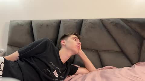 Luis and Alina online show from January 2025 02:42:01 PM