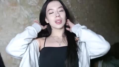 luisa lovedom online show from February 2026 04:00:02 PM