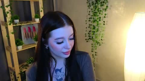 Snapshot of luisaperelle chatting on June 2026 06:37:02 AM Cutie Lui online show from June 2026 06:37:02 AM