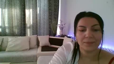 luissajames online show from January 2026 09:36:01 AM