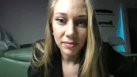 luiva13 online show from January 2025 07:07:01 PM