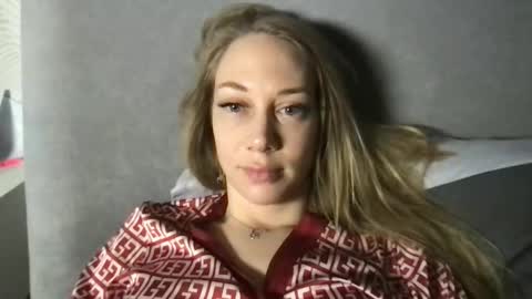 luiva13 online show from February 2025 08:19:02 PM