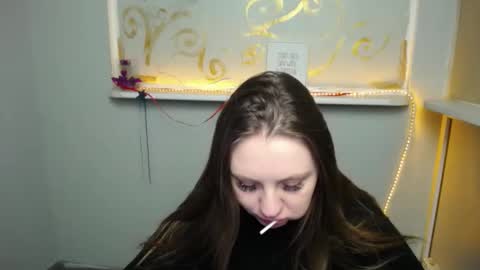 Snapshot of luizaheems_ chatting on February 2025 10:50:02 AM Luiza online show from February 2025 10:50:02 AM